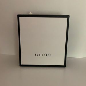 GUCCI shoe/gift box w/silk paper - Small/Medium